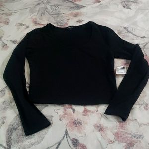 NWT black long sleeve crop top
